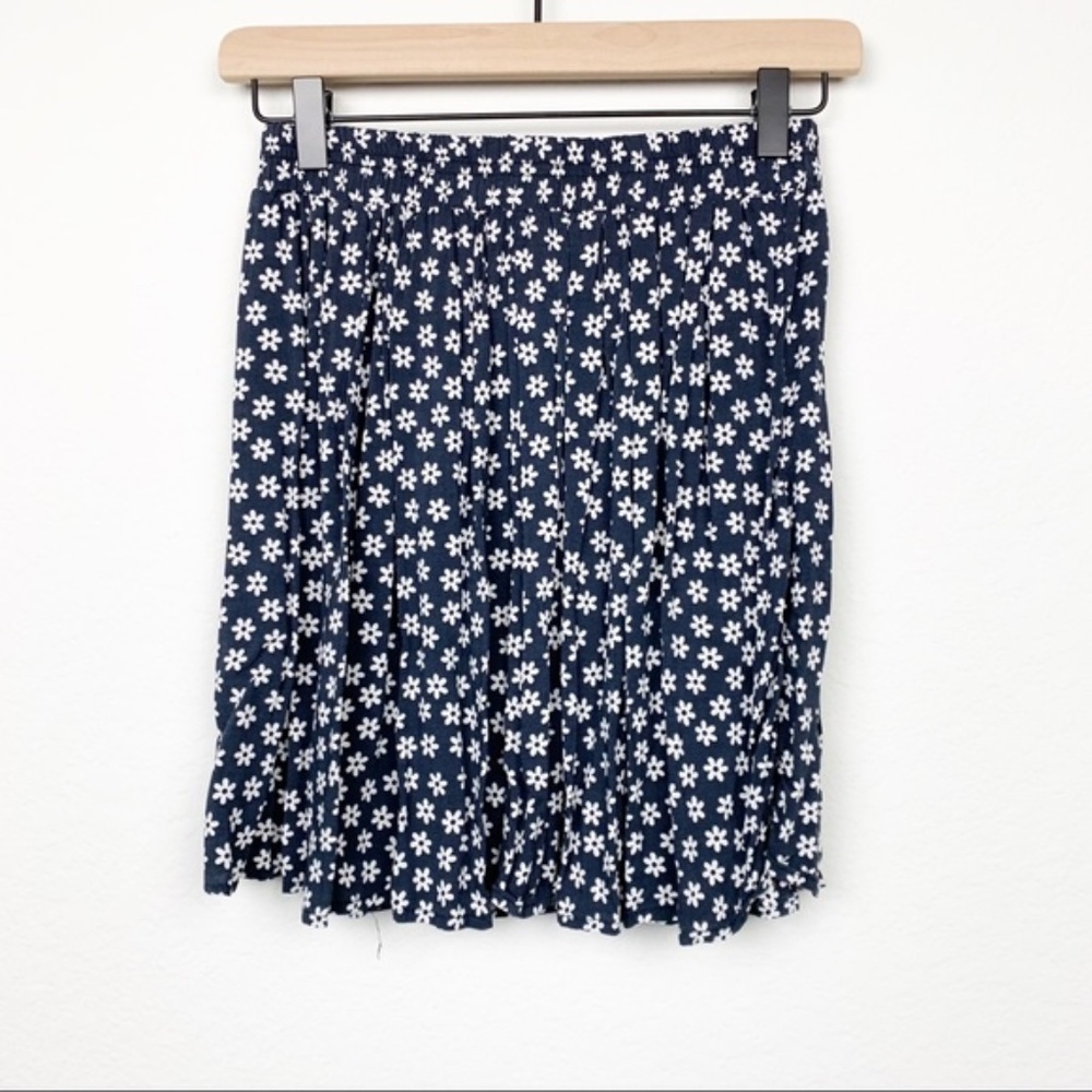 Brandy Melville Floral Skirt Navy Blue and White